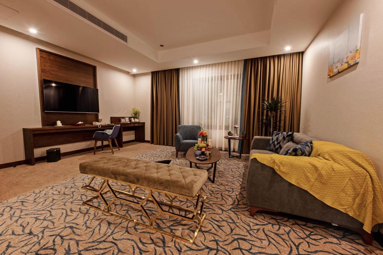 Sunday Emerald Hotel Jeddah Bagian luar foto